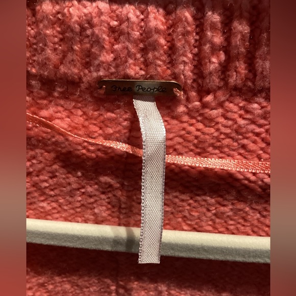 Free People Brookside Tunic oversized Sweater. Size S/M - Picture 3 of 7